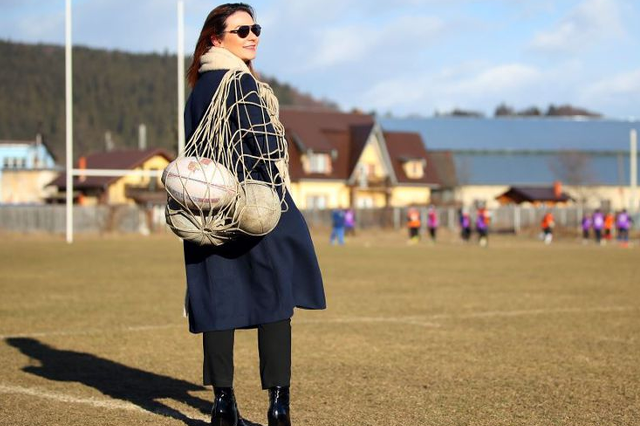 Lady Rugby a debutat în prima ligă » Gabriela Popescu e singura femeie-președinte din sportul cu balonul oval!